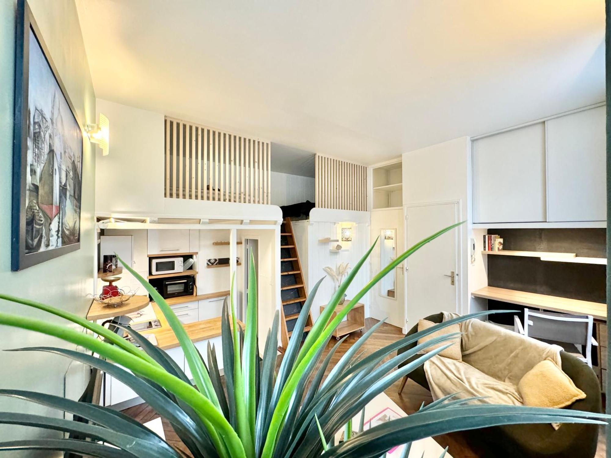 Le Noir Bois Et Blanc - Studio - Wifi - Centre Ville - Entree Autonome Quimper Eksteriør bilde